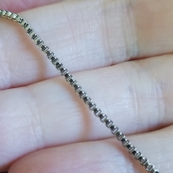 Box Chain Single Wave Charm Necklace - Picture 2 of 4